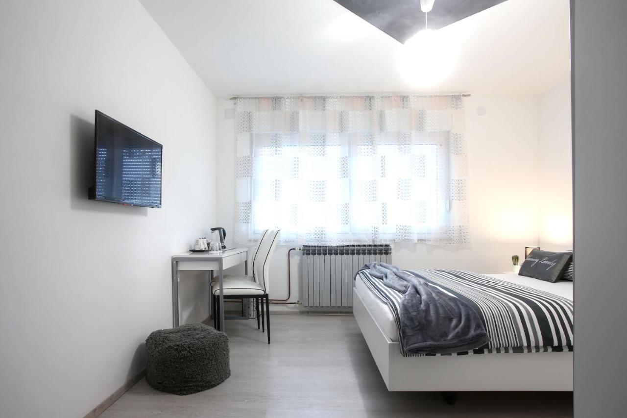 Imperium Rooms Zagreb Airport Velika Gorica Esterno foto