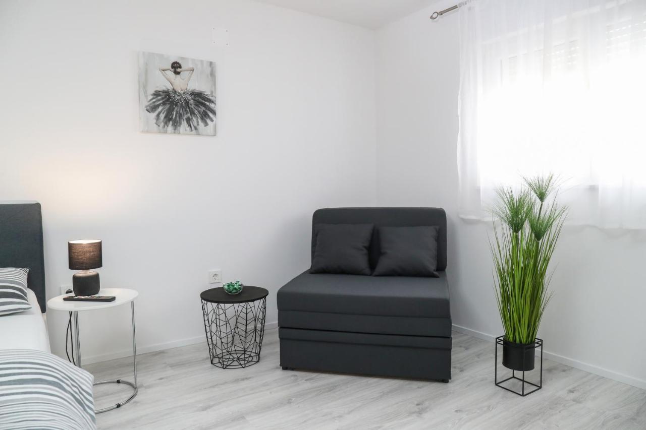 Imperium Rooms Zagreb Airport Velika Gorica Esterno foto