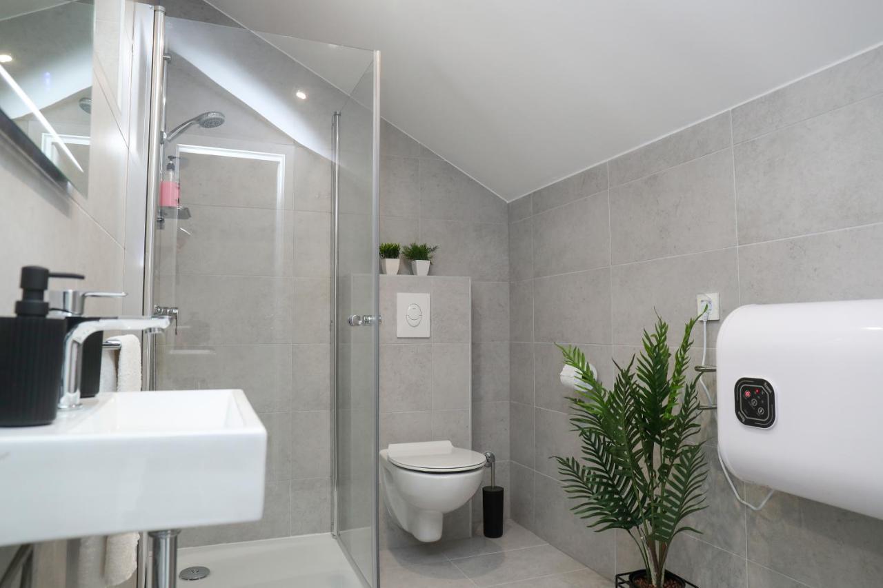 Imperium Rooms Zagreb Airport Velika Gorica Esterno foto